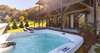 Copper Cabin - Modern Cabin Along Cove Creek, hot Tub, Fire pit
