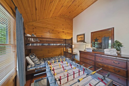 Little Heaven - one Level! hot Tub, Multi Games, Pets Allowed, Sugar Mountain