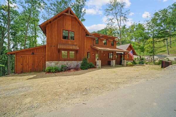 Llama Creek Cabin At Eagles Nest - Sugar Mountain, NC