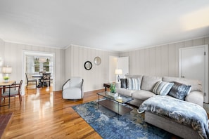 House (3 Bedrooms) | Interior - Nana's Nook 400 Hickory Grove Blvd (Clarksville)