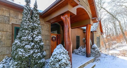 Buckhorn Lodge