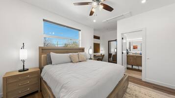 3 bedrooms, WiFi (free), bed sheets