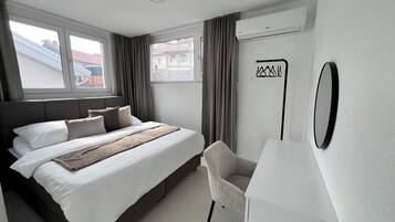 Comfort Double or Twin Room, Mountain View | Desk, laptop workspace, free WiFi
