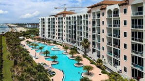 Exterior - The Diamond Seagull-Ocean View, Resort Pool &Bar at Diamond Beach Resort (Galveston)