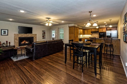 Tranquil 3-bedroom house with AC in charming Waco