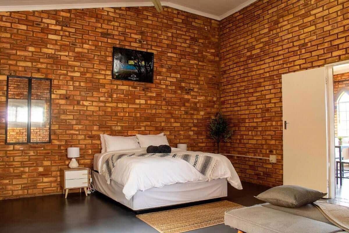 Iron/ironing board (on request), free WiFi, bed sheets