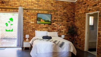 Iron/ironing board (on request), free WiFi, bed sheets