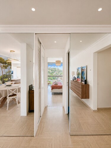 Appt 8 pers vue mer & piscine - 10 minutes de Cannes
