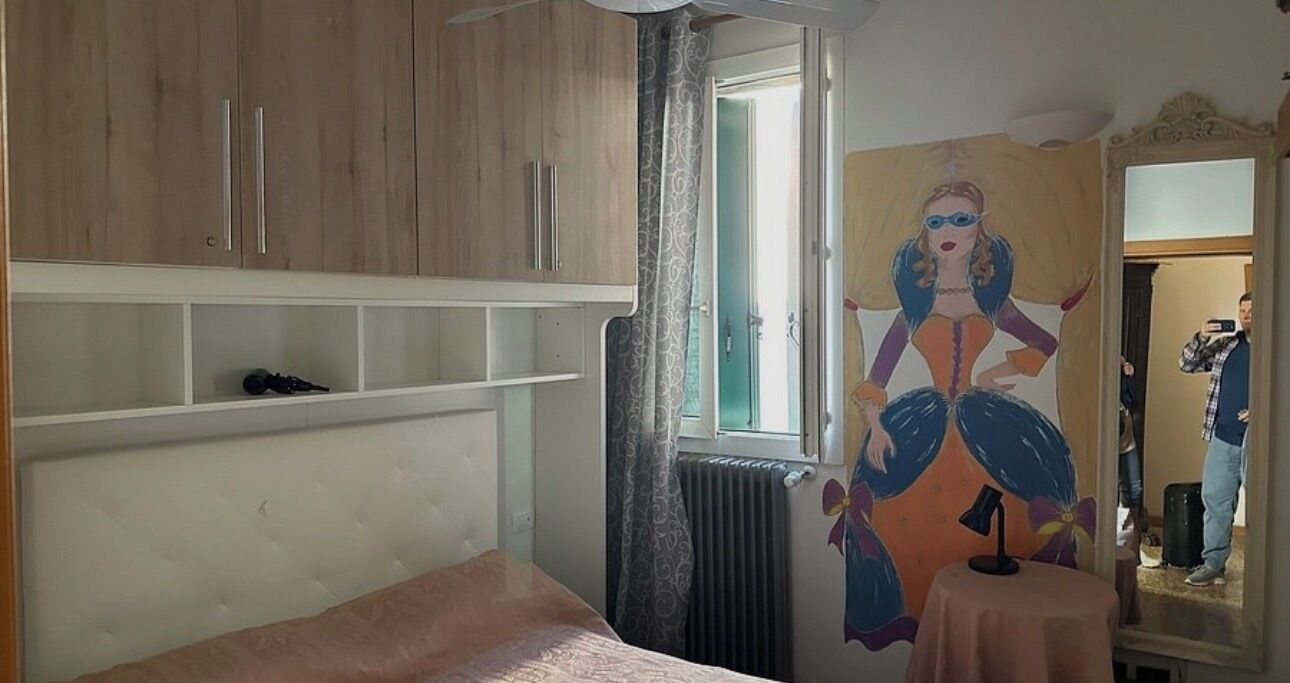 1 camera, Wi-Fi, lenzuola