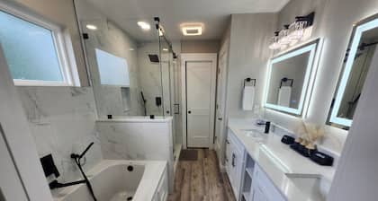 Black-Water River Retreat! to this Luxurious 3-bedroom 3.5 bath house