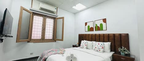 Basic Double Room | Free WiFi
