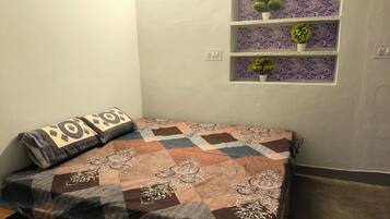 2 bedrooms, Internet, bed sheets