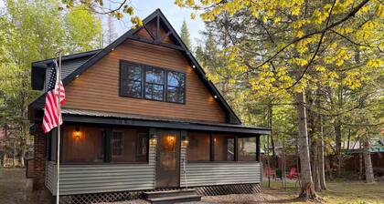 Fully Renovated in 2026! 4 Bedroom 3 Bath Cabin w/ Beach Rights down the Street!