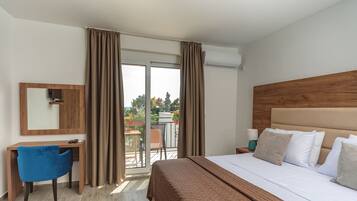 Comfort-Apartment, Balkon, eingeschränkter Seeblick | Kostenloses WLAN