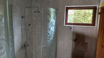 House, Balcony, Courtyard View | Bathroom
