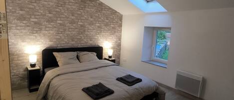 1 bedroom, WiFi, bed sheets