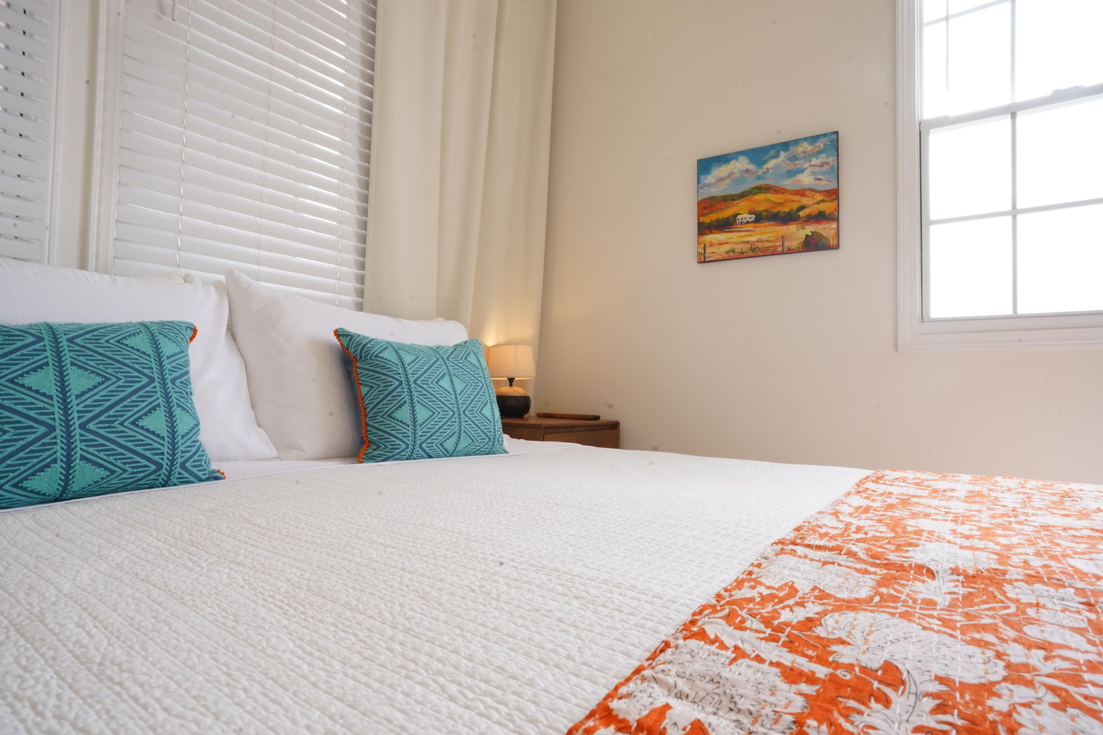 2 bedrooms, iron/ironing board, Internet, bed sheets