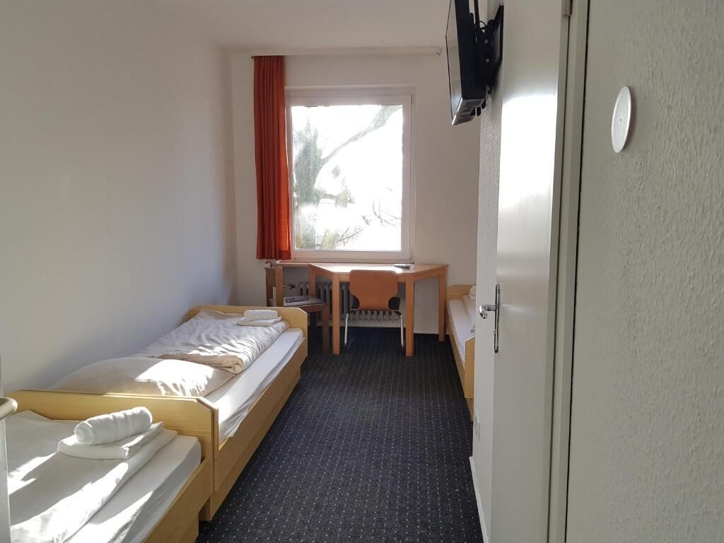 Dreibettzimmer | Kostenloses WLAN, Rollstuhlgeeignet