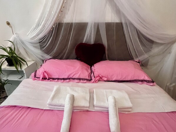 Iron/ironing board, WiFi, bed sheets - Vrbo Property (Firenze)