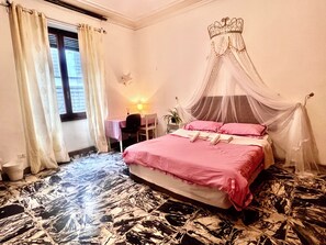 Iron/ironing board, WiFi, bed sheets - Vrbo Property (Firenze)