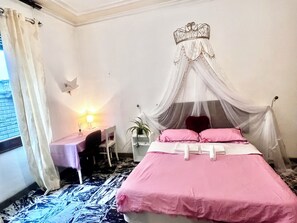 Iron/ironing board, WiFi, bed sheets - Vrbo Property (Firenze)