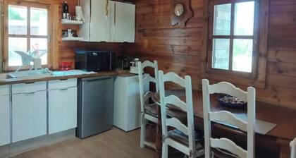 Chalet Nature au CĆur dâune Ferme Ăquestre prĂšs du Lac de Saint-Cassien