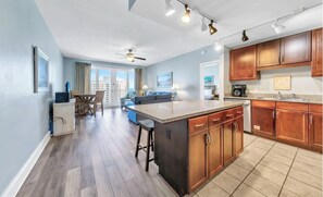 Unclassified image, 4 of 41, button - OCEAN VIEW - 8th Floor, Sleeps 8, 2 bedrooms, 2 bathrooms and a bunk room. (Panama City Beach)