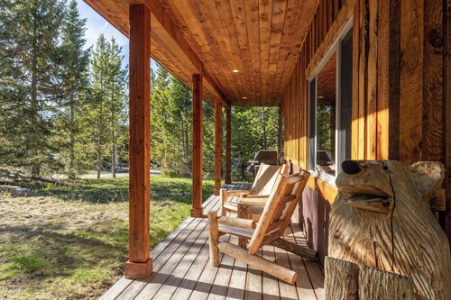 Mini Moose Cabin: New Listing, same great cabin!