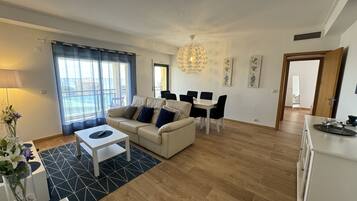 Deluxe appartement, uitzicht op stad | Lounge