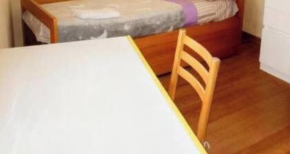 Single room in shared apartment. Immersed 400 meters from the center at two.