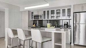 Fridge, microwave, oven, stovetop - Marriott's Crystal Shores Resort 2-bedroom in peaceful Marco Island (Marco Island)