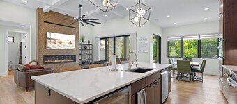 Sleeps 29, Protected Cove, Lake View, Game Room