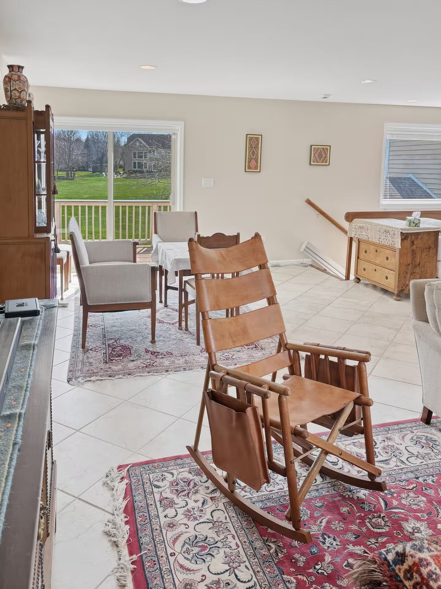 Enjoy This Fully Functional Guest House With A Beautiful Backyard And Forest! - Columbus, OH
