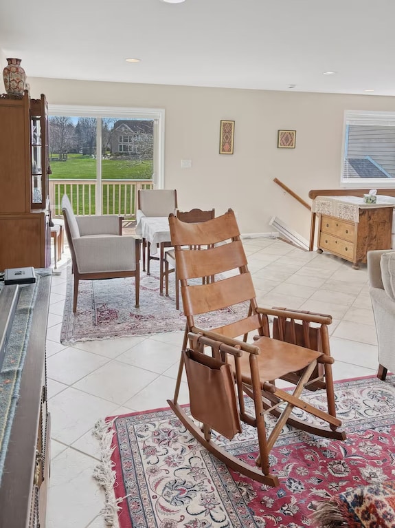 Enjoy This Fully Functional Guest House With A Beautiful Backyard And Forest! - Columbus, OH
