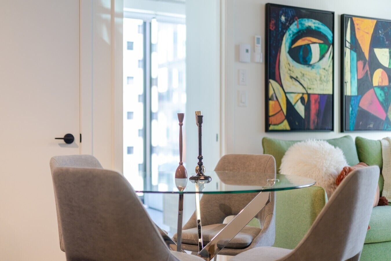 Sophisticated City Stay | Pool Gym & Rooftop - Laval