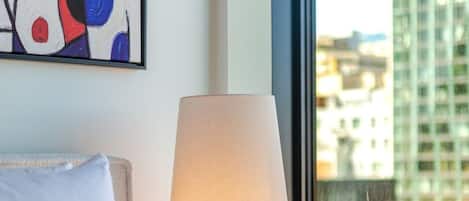 2 habitaciones, tabla de planchar con plancha, wifi y ropa de cama