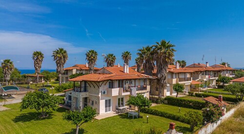 Algaia Blue 3BR, 2 Baths & Parking | AD Residencies Sea View Maisonette Potidea