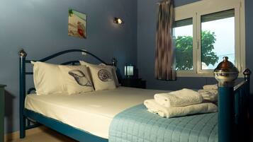 3 habitaciones, tabla de planchar con plancha, wifi y ropa de cama