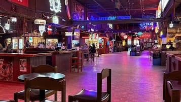 Bar (en la propiedad)