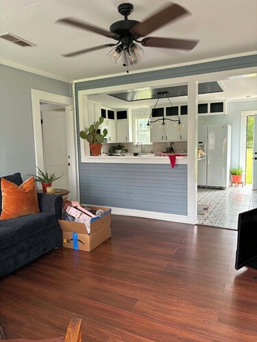 The City Acre- A cozy lil private farmhouse 12 min from Fort Worth and Arlington