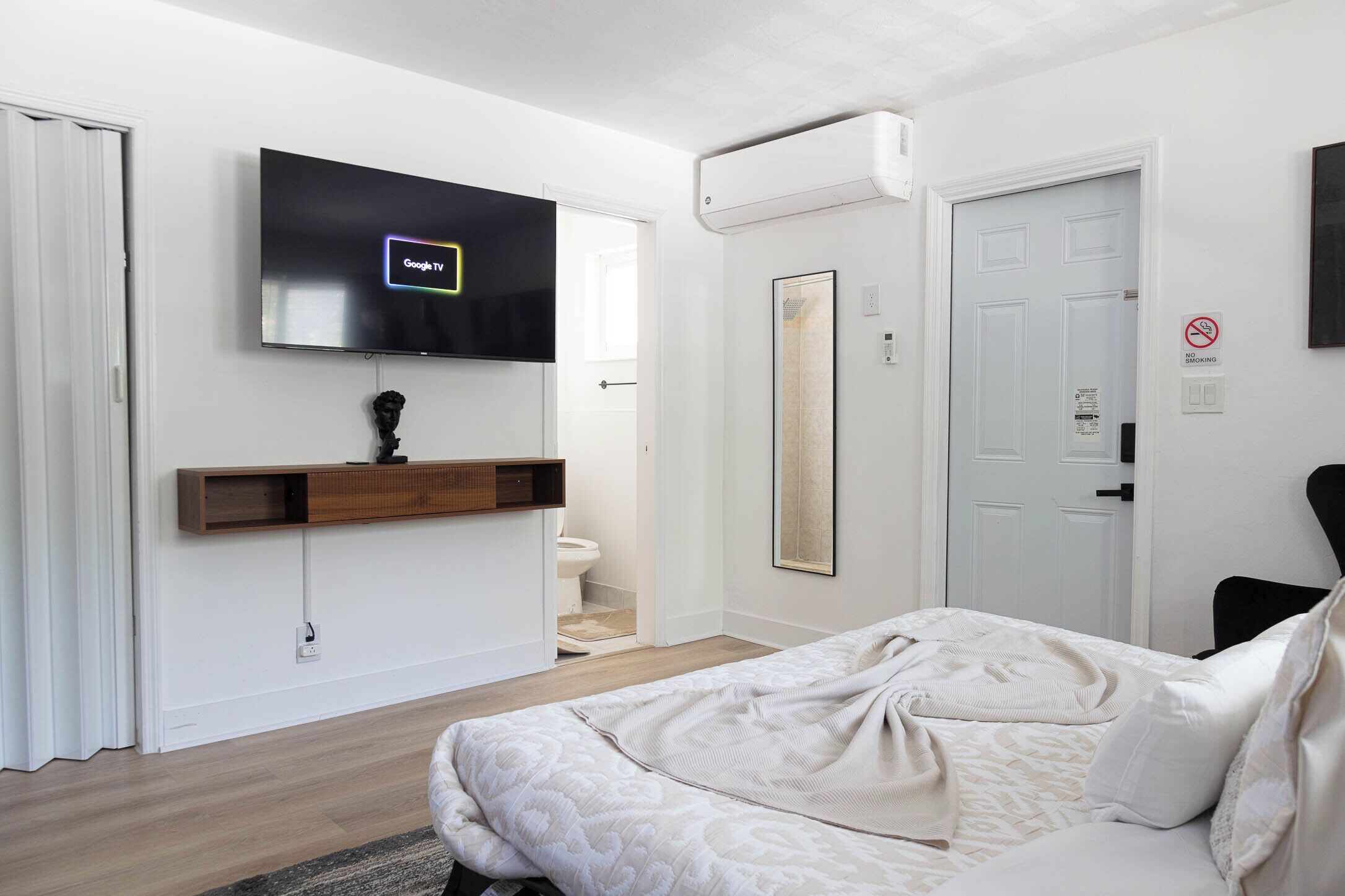1 bedroom, iron/ironing board, WiFi, bed sheets