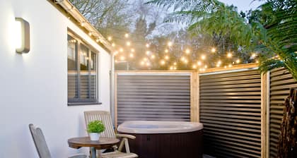 The Beam, near Wells - Hot tub, Dog friendly