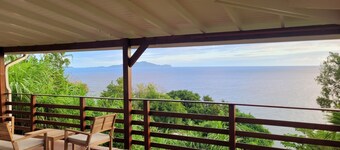 Splendid sea view, wild coastline, elegant Creole house, nature lovers