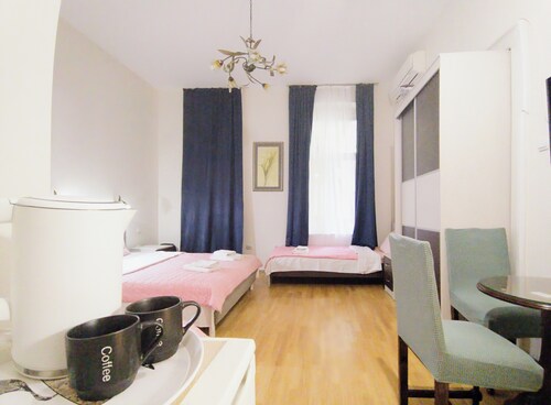 Spacious Family Room in the Hearth of Bitola.Free access to laundry and kitchen.