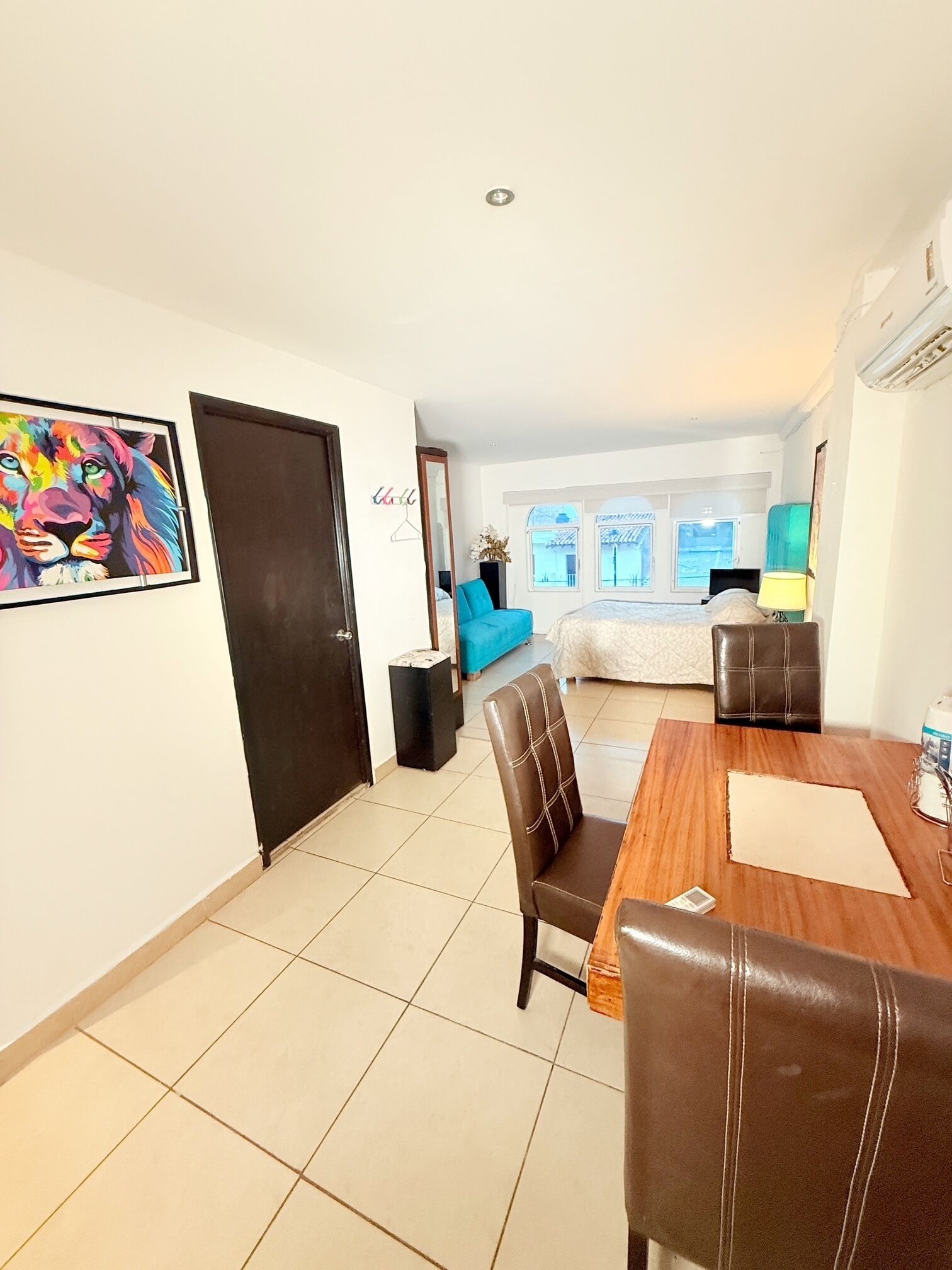 1 habitación, internet y ropa de cama 