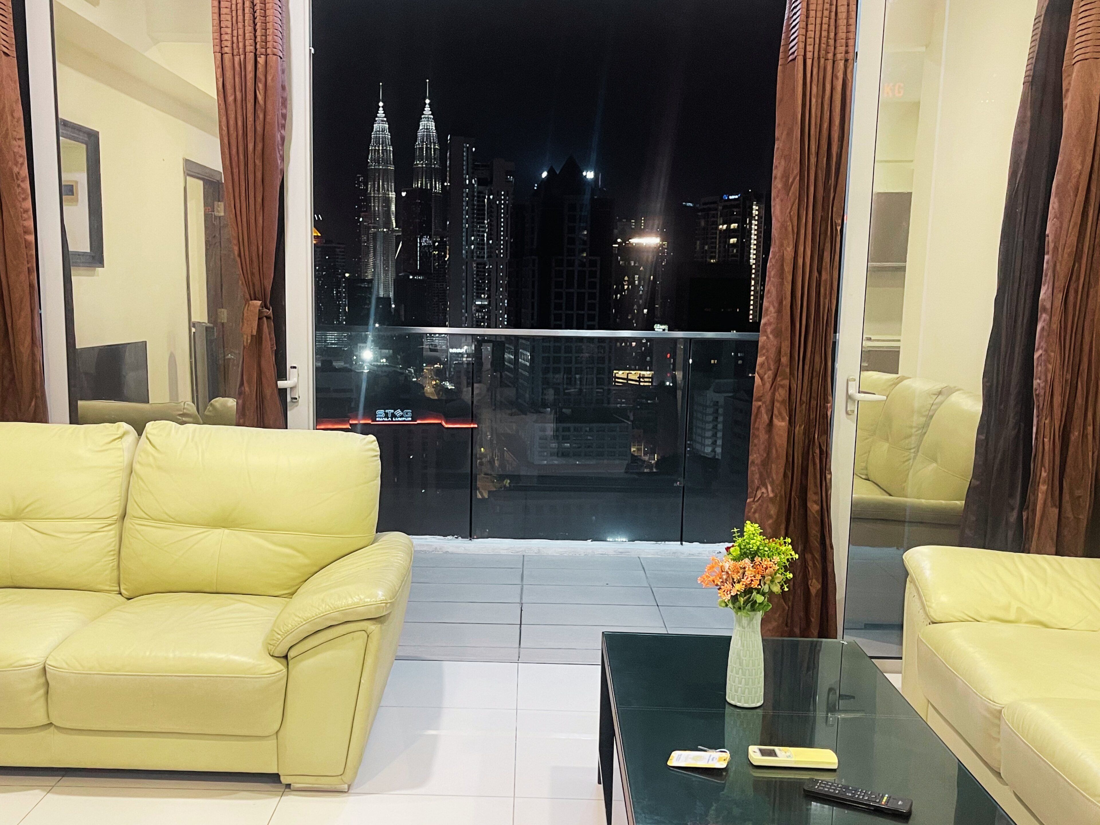 Apartment, 2 Bedrooms, Terrace, Executive Level | Ruang kerja komputer riba, Wi-fi percuma 