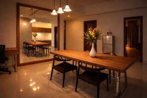 Apartment, 2 Bedrooms, City View | Tempat makan