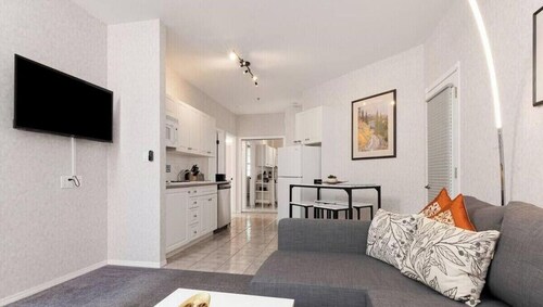 SUNCHASER VACATION VILLAS / RIVERSIDE B UNIT / GREAT VIEWS / JUNE 28 - JULY 5
