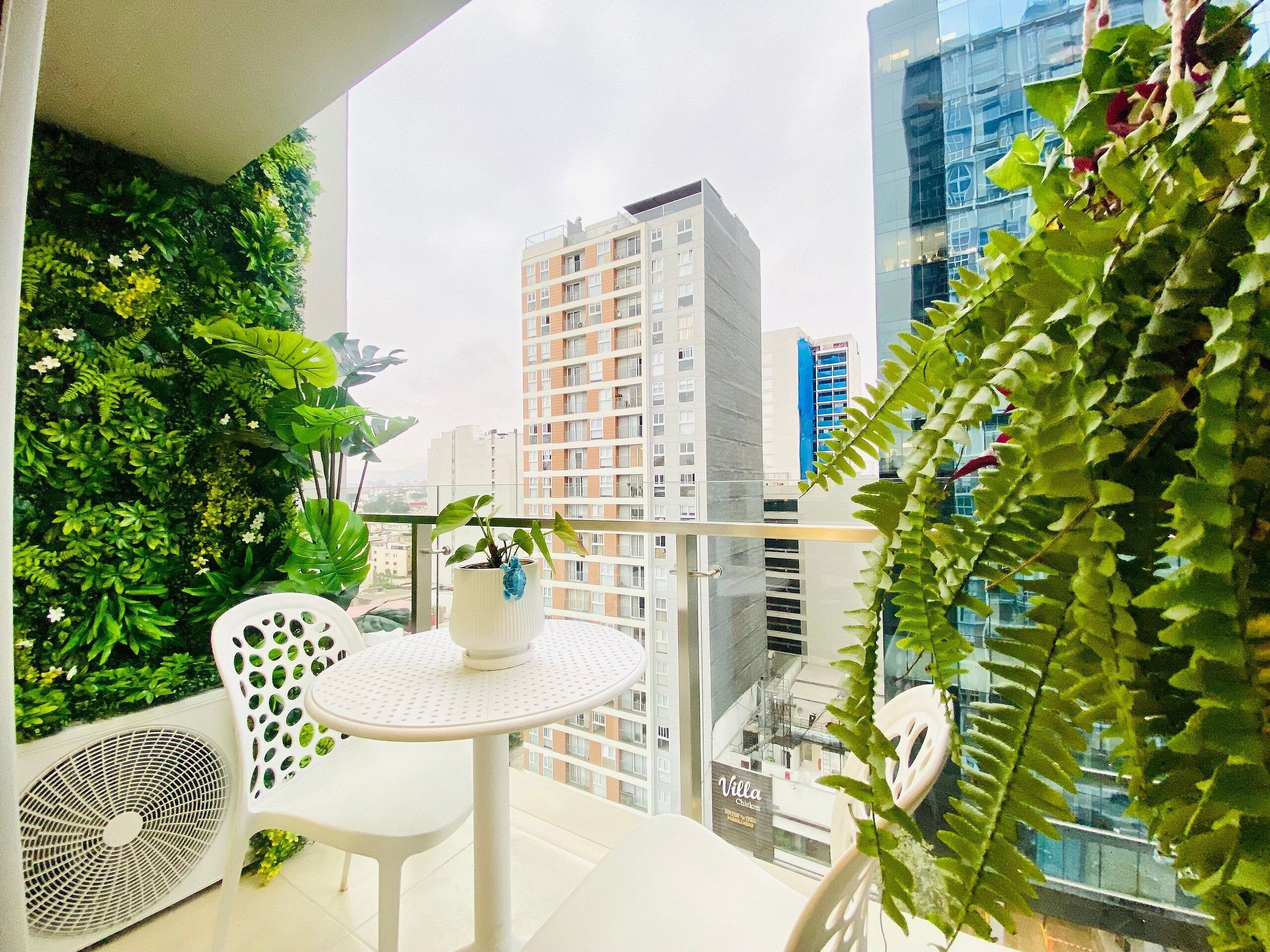 Apartment | Outdoor dining