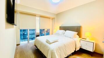 Apartment | Blackout curtains, iron/ironing board, free WiFi